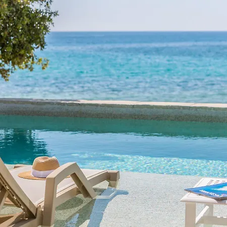 Villa Mon Perin - Luxury Beachfront *