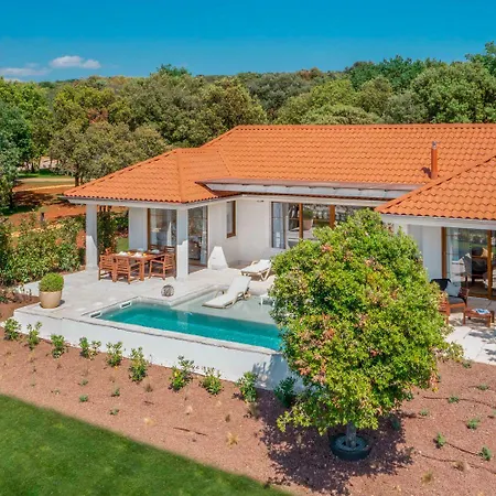 Mon Perin - Luxury Beachfront