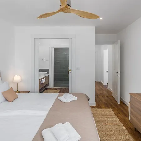 Mon Perin - Luxury Beachfront Villa