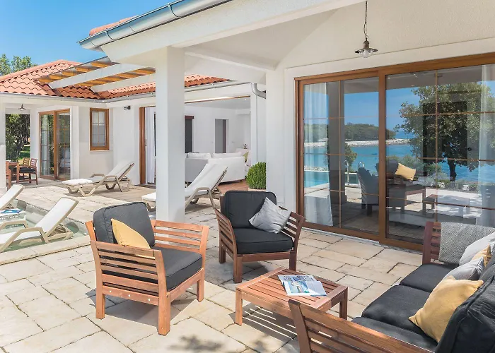 Mon Perin - Luxury Beachfront *