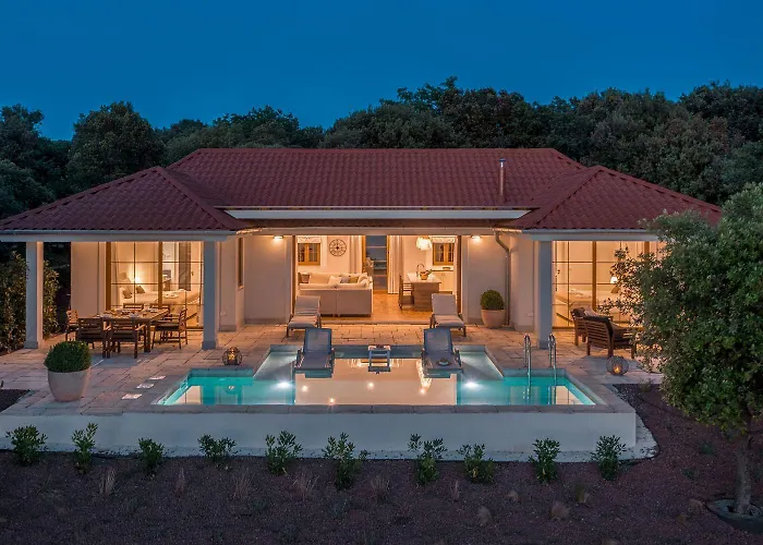 Mon Perin - Luxury Beachfront * Bale